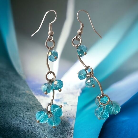 Glass Beaded Chandelier Earrings Aqua Ocean Blue Silver Tone Faceted Dangle - Picture 15 of 16